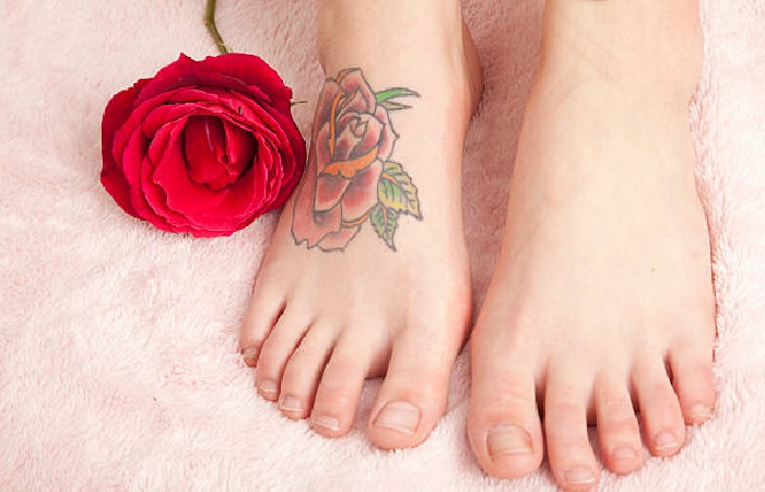 Which Small Rose Tattoos Model to Choose?