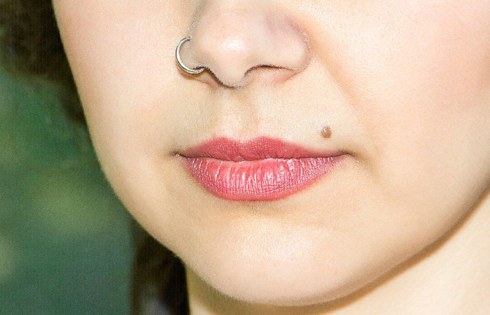 How is a Small Septum Piercing Done?