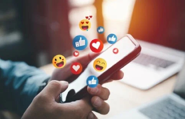 What are the Benefits of Social 10m Maus August Perez TechCrunch?