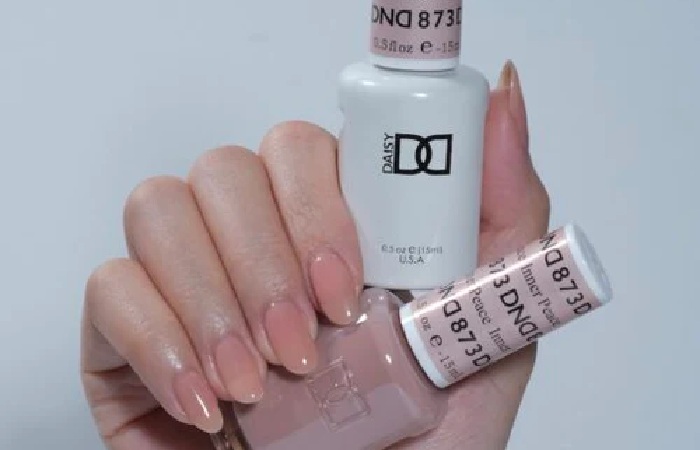 Alternatives to DND Gel and Matching Polish