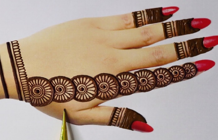 Simple Mehendi Designs for Wedding