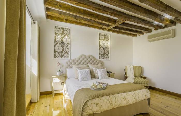 Rooms & Suites of 45.907.430 ltda oriente palace hotel rio verde